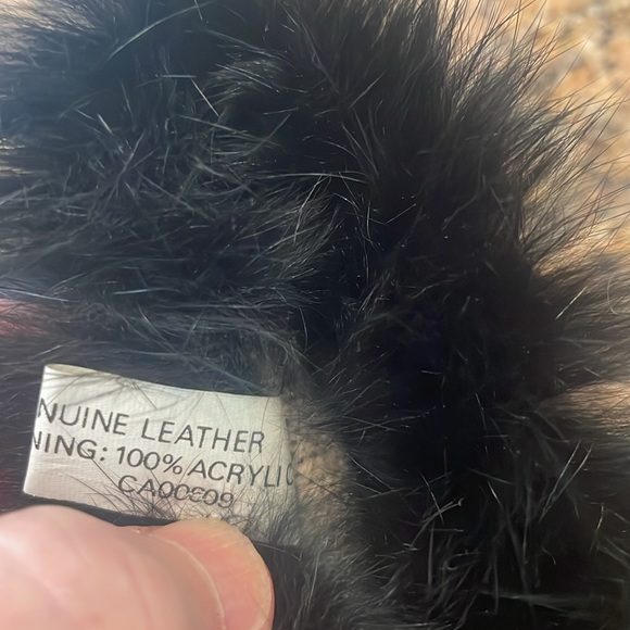 Ladies Black Suede Gloves w Rabbit (?) Fur Trim - sz S - EUC - Picture 5 of 6